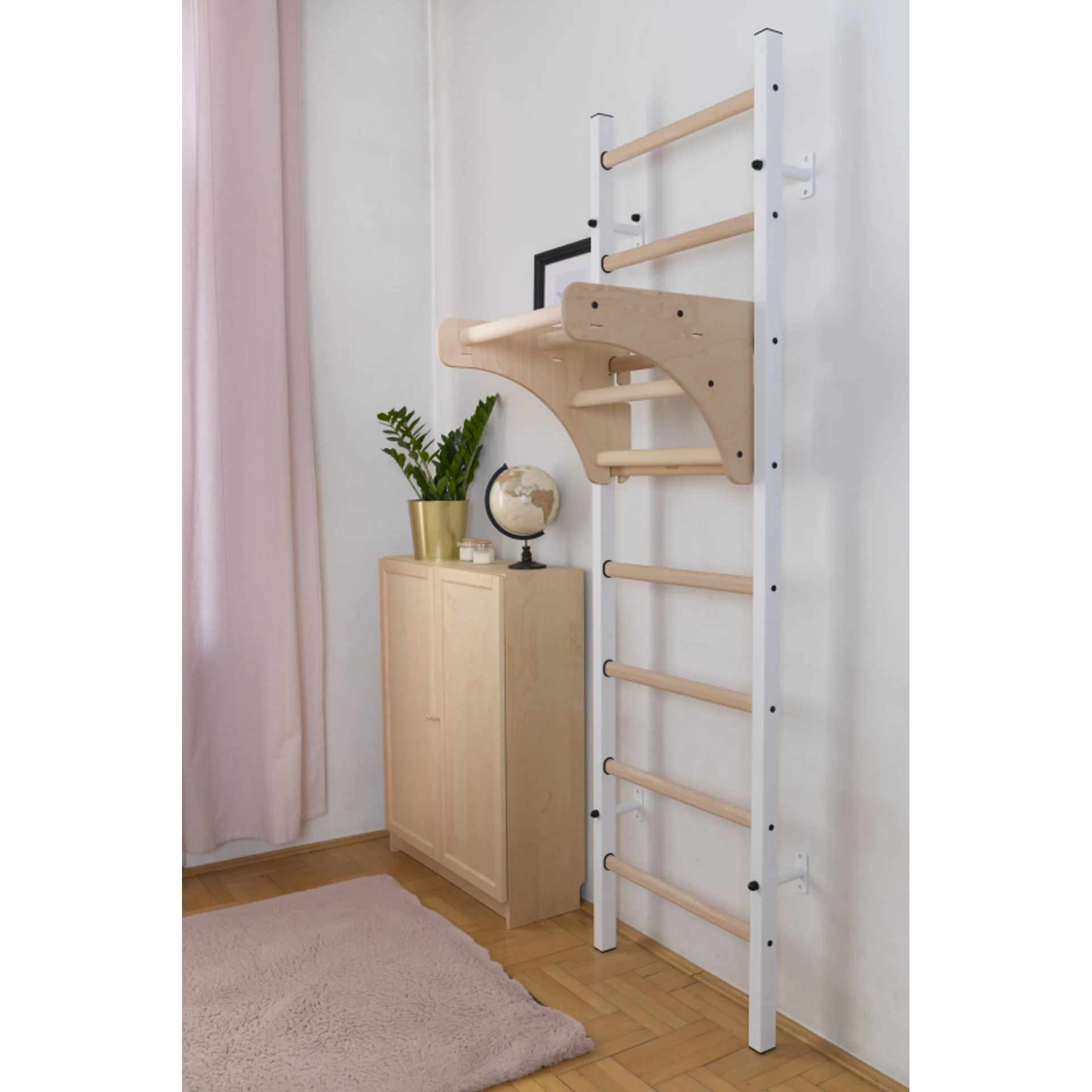 BenchK® Sprossenwand 211 mit Klimmzugbügel - Weiß